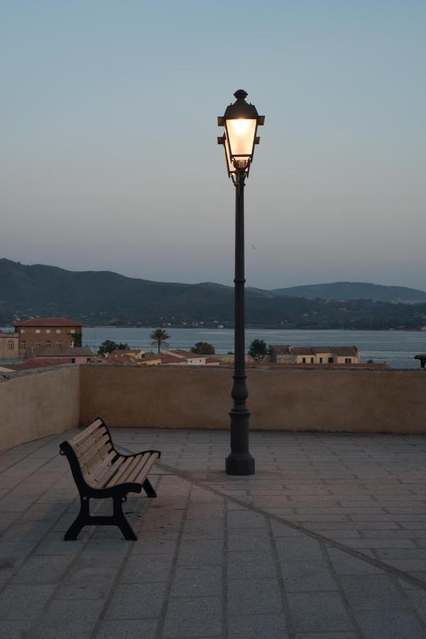 Casa vacanze nel centro storico di Portoferraio Esterno foto