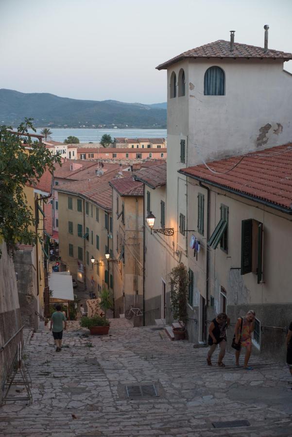 Casa vacanze nel centro storico di Portoferraio Esterno foto